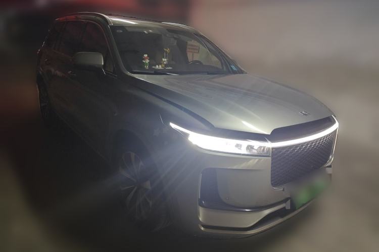 Used Li Auto ONE 2019 Extended-Range 6-Seater Version Front Right 45 Deg