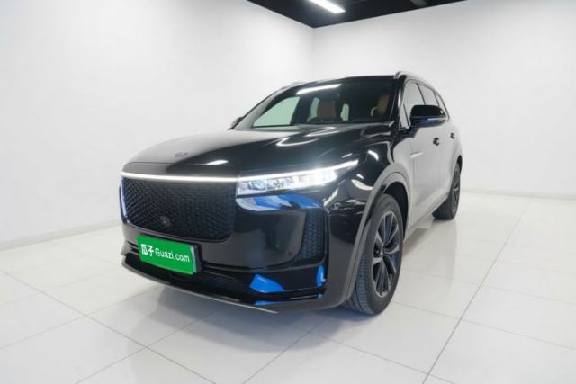 Ojetý Li Auto ONE 2020 Extended-Range 6-Seater Version