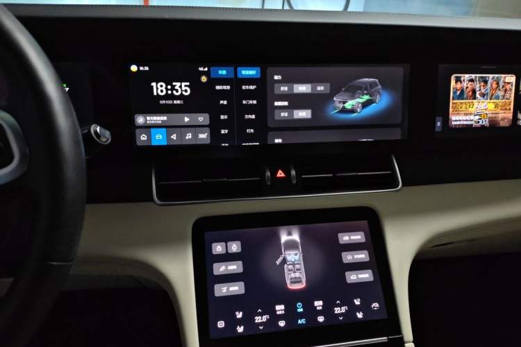 Used Li Auto ONE 2020 Extended-Range 6-Seater Version Audio And AC Panel