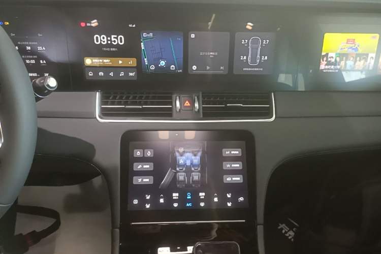 Used Li Auto ONE 2020 Extended-Range 6-Seater Version Audio And AC Panel