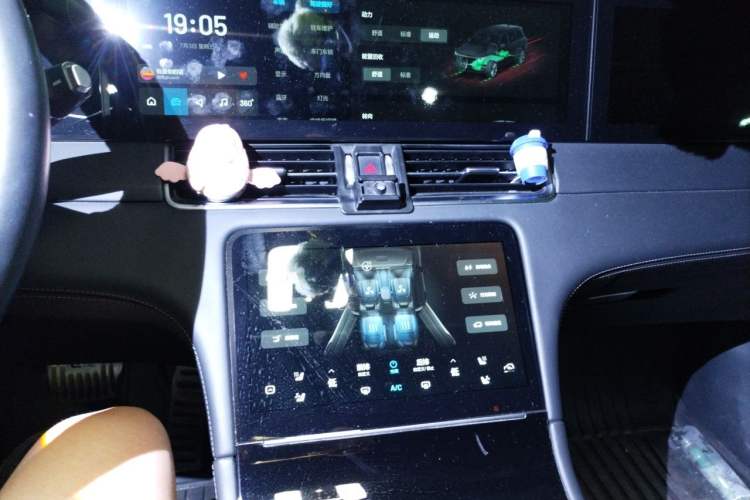 Used Li Auto ONE 2020 Extended-Range 6-Seater Version Audio And AC Panel