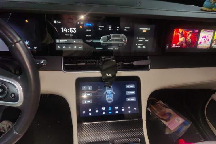 Used Li Auto ONE 2020 Extended-Range 6-Seater Version Audio And AC Panel