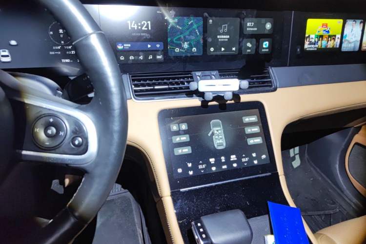 Used Li Auto ONE 2020 Extended-Range 6-Seater Version Audio And AC Panel