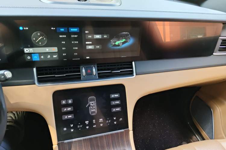 Used Li Auto ONE 2020 Extended-Range 6-Seater Version Audio And AC Panel