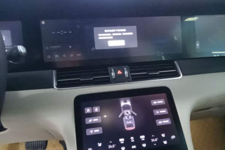 Used Li Auto ONE 2020 Extended-Range 6-Seater Version Audio And AC Panel