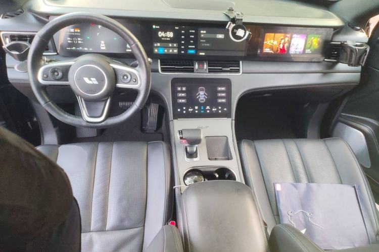 Used Li Auto ONE 2020 Extended-Range 6-Seater Version Center Console