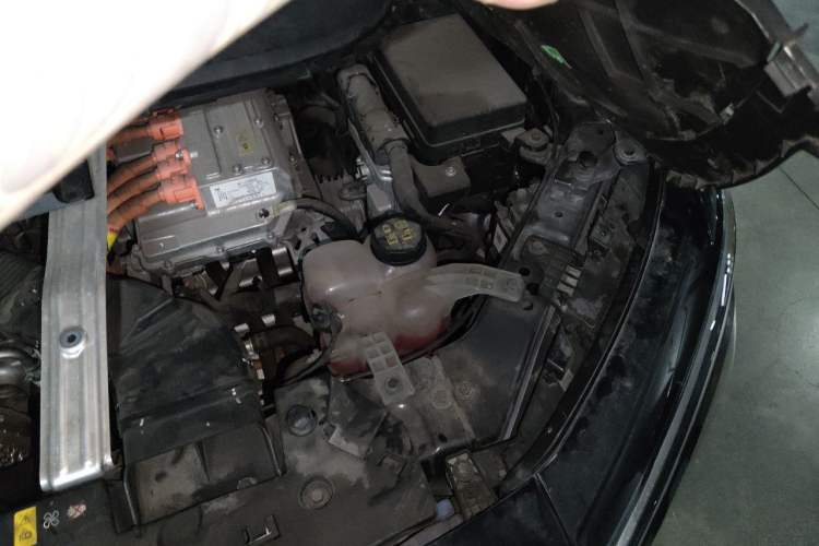 Used Li Auto ONE 2020 Extended-Range 6-Seater Version Engine Bay Left