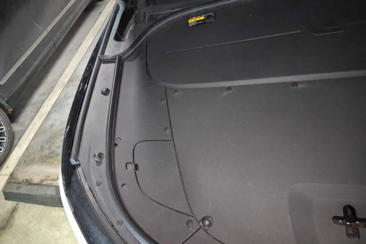 Used Li Auto ONE 2020 Extended-Range 6-Seater Version Engine Bay Right