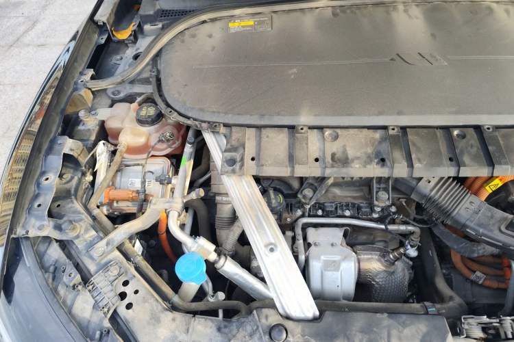 Used Li Auto ONE 2020 Extended-Range 6-Seater Version Engine Bay Right