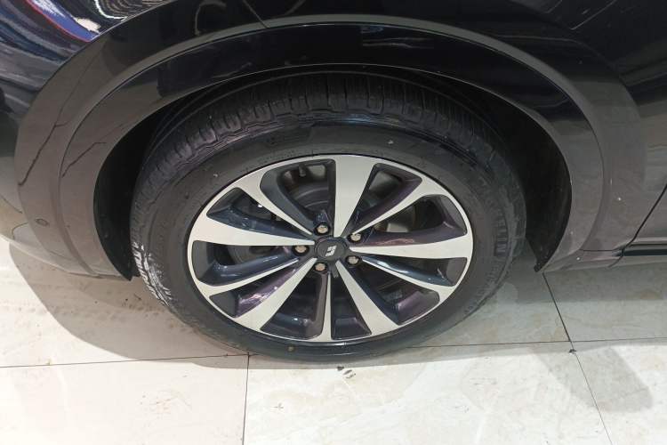 Used Li Auto ONE 2020 Extended-Range 6-Seater Version Exterior 2