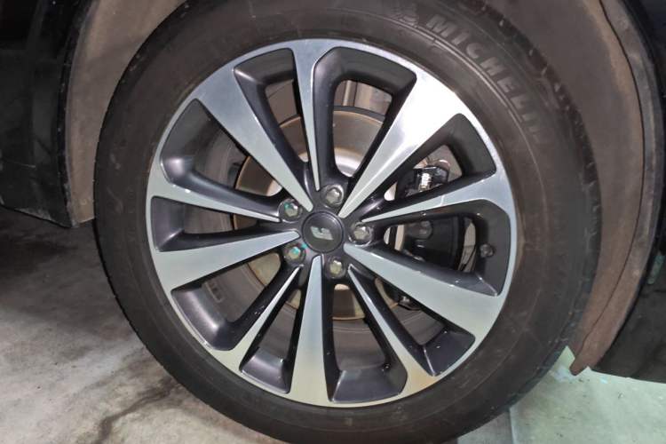 Used Li Auto ONE 2020 Extended-Range 6-Seater Version Exterior 2