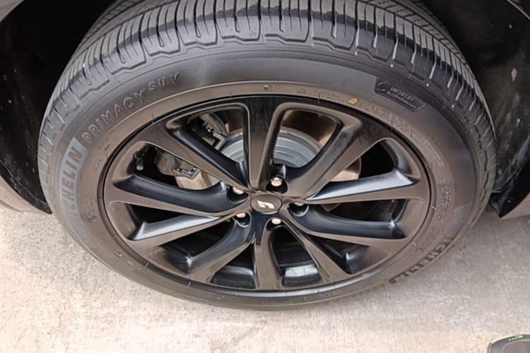 Used Li Auto ONE 2020 Extended-Range 6-Seater Version Exterior 5