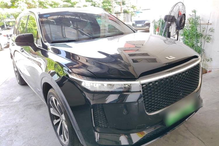 Used Li Auto ONE 2020 Extended-Range 6-Seater Version Front Right 45 Deg