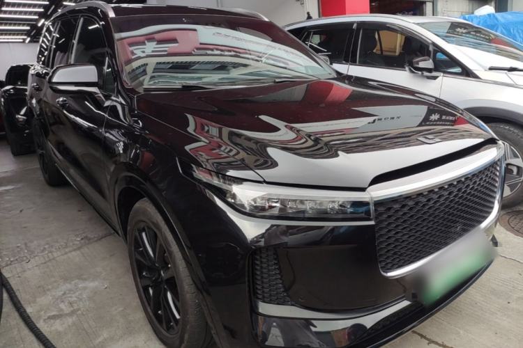 Used Li Auto ONE 2020 Extended-Range 6-Seater Version Front Right 45 Deg