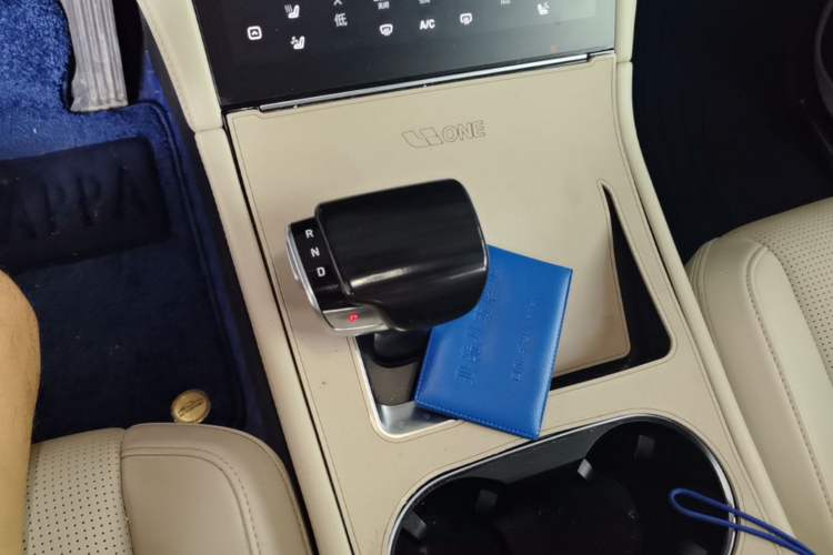 Used Li Auto ONE 2020 Extended-Range 6-Seater Version Gear Lever