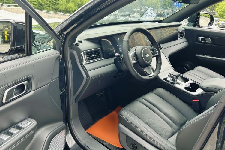 Used Li Auto ONE 2020 Extended-Range 6-Seater Version Interior 1
