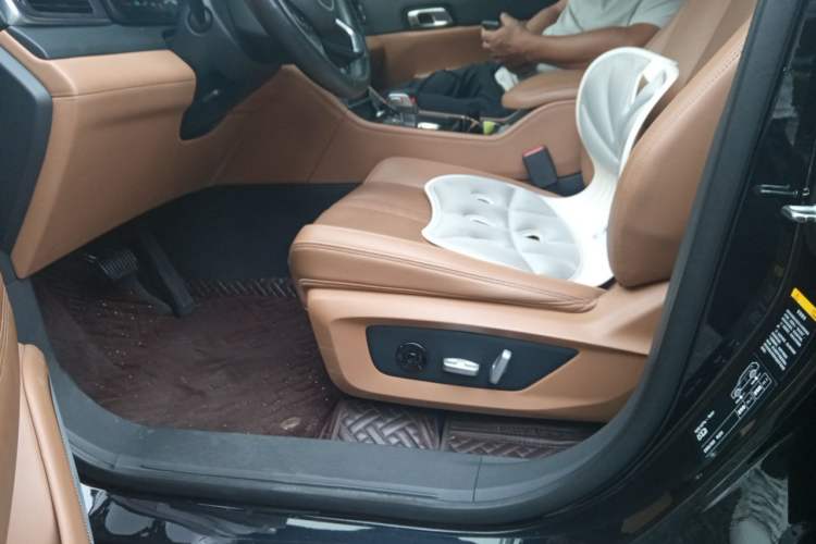 Used Li Auto ONE 2020 Extended-Range 6-Seater Version Left Front Seat