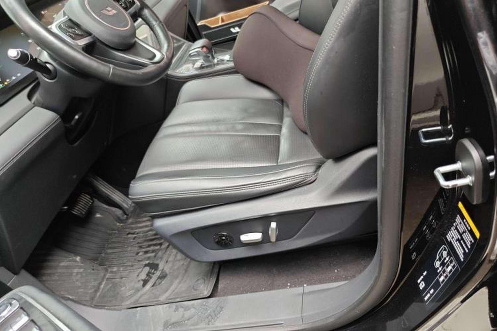 Used Li Auto ONE 2020 Extended-Range 6-Seater Version Left Front Seat