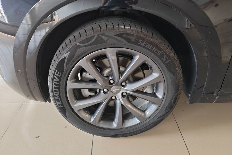 Used Li Auto ONE 2020 Extended-Range 6-Seater Version Left Front Wheel Hub