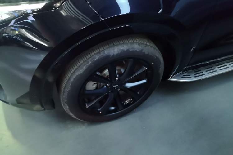Used Li Auto ONE 2020 Extended-Range 6-Seater Version Left Front Wheel Hub