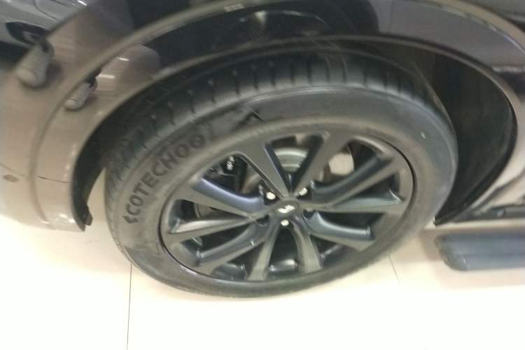 Used Li Auto ONE 2020 Extended-Range 6-Seater Version Left Front Wheel Hub