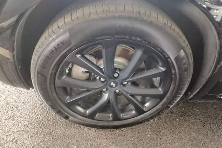 Used Li Auto ONE 2020 Extended-Range 6-Seater Version Left Front Wheel Hub