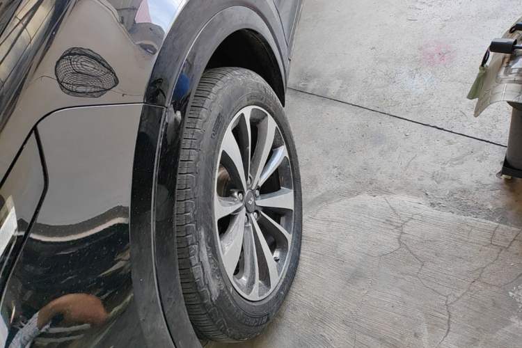 Used Li Auto ONE 2020 Extended-Range 6-Seater Version Left Front Wheel Hub