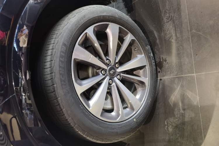 Used Li Auto ONE 2020 Extended-Range 6-Seater Version Left Front Wheel Hub