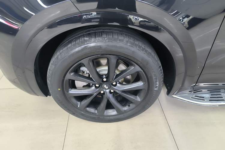 Used Li Auto ONE 2020 Extended-Range 6-Seater Version Left Front Wheel Hub