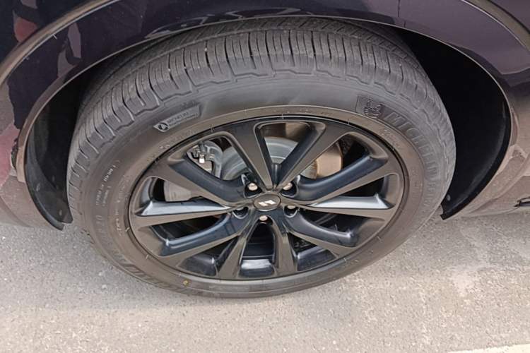 Used Li Auto ONE 2020 Extended-Range 6-Seater Version Left Front Wheel Hub