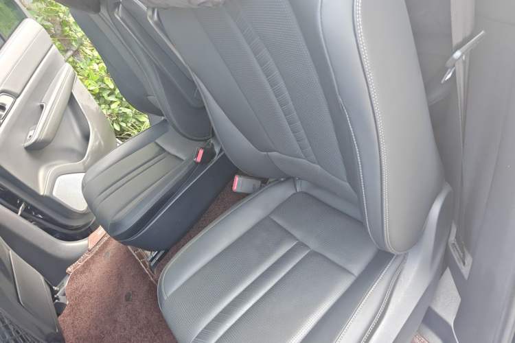 Used Li Auto ONE 2020 Extended-Range 6-Seater Version Left Rear Seat