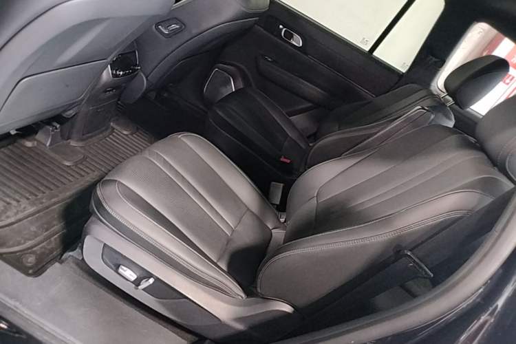 Used Li Auto ONE 2020 Extended-Range 6-Seater Version Left Rear Seat
