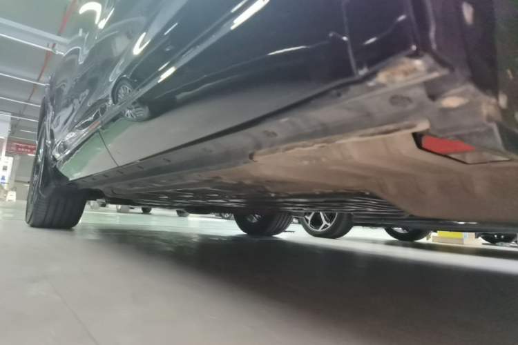 Used Li Auto ONE 2020 Extended-Range 6-Seater Version Left Side Sill