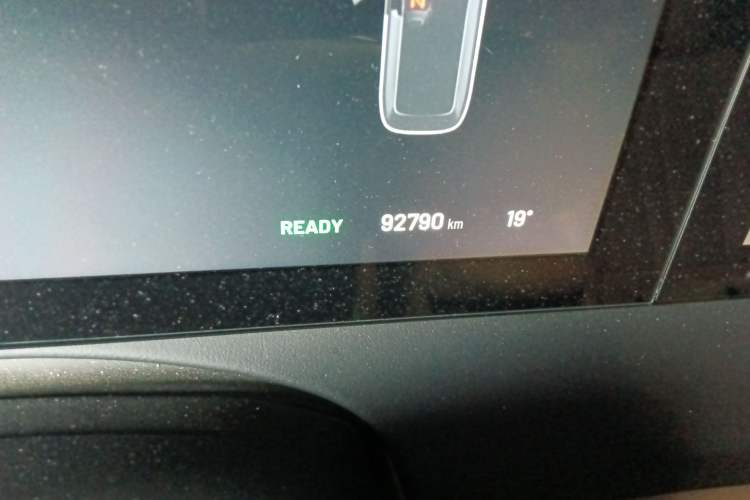 Used Li Auto ONE 2020 Extended-Range 6-Seater Version Odometer Close Up