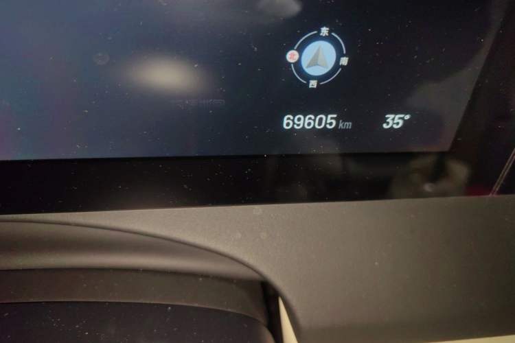 Used Li Auto ONE 2020 Extended-Range 6-Seater Version Odometer Close Up