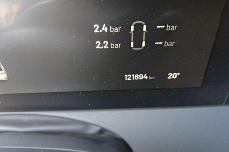 Used Li Auto ONE 2020 Extended-Range 6-Seater Version Odometer Close Up
