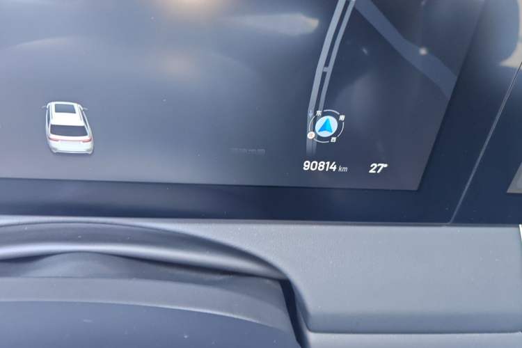 Used Li Auto ONE 2020 Extended-Range 6-Seater Version Odometer Close Up