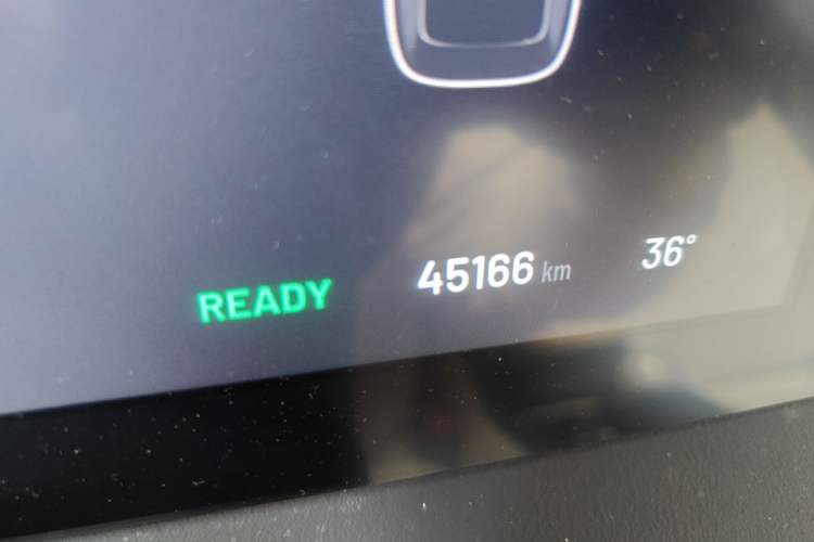 Used Li Auto ONE 2020 Extended-Range 6-Seater Version Odometer Close Up