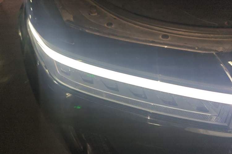 Used Li Auto ONE 2020 Extended-Range 6-Seater Version Right Front Headlight