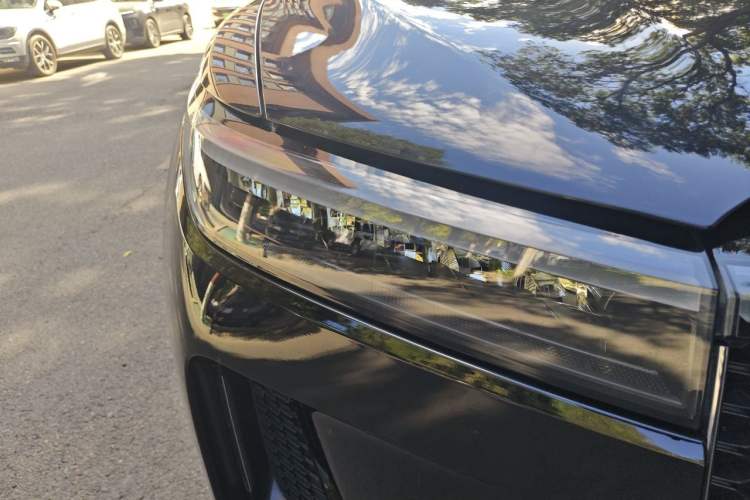 Used Li Auto ONE 2020 Extended-Range 6-Seater Version Right Front Headlight