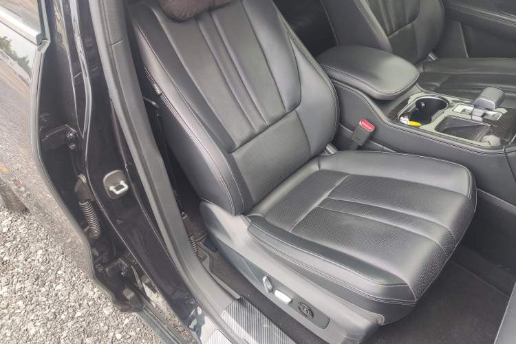Used Li Auto ONE 2020 Extended-Range 6-Seater Version Right Front Seat