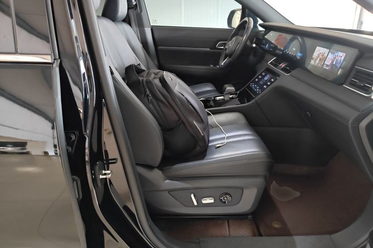 Used Li Auto ONE 2020 Extended-Range 6-Seater Version Right Front Seat