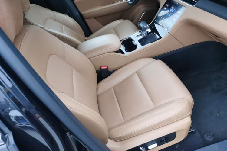 Used Li Auto ONE 2020 Extended-Range 6-Seater Version Right Front Seat