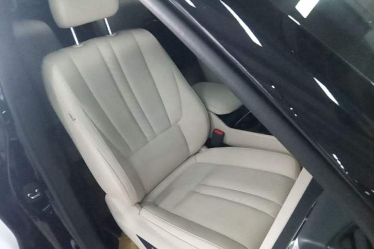 Used Li Auto ONE 2020 Extended-Range 6-Seater Version Right Front Seat