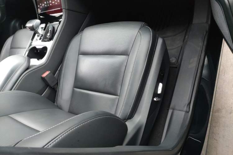 Used Li Auto ONE 2020 Extended-Range 6-Seater Version Right Front Seat