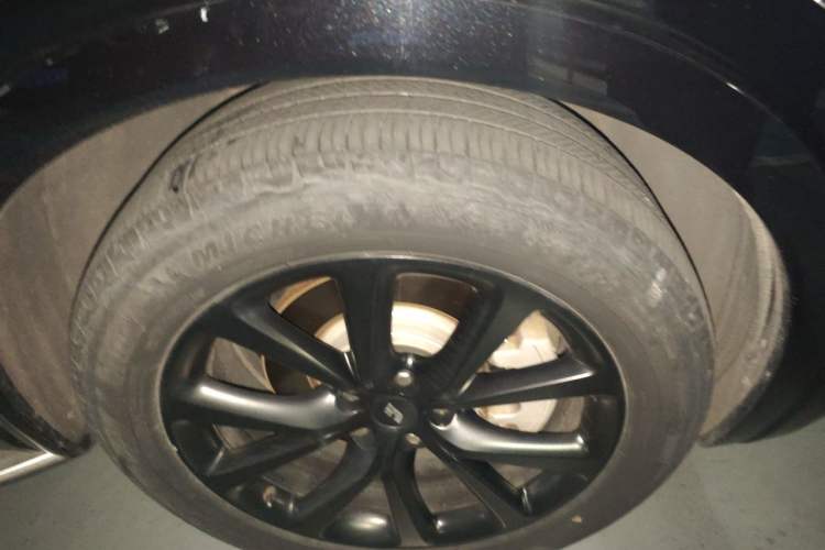 Used Li Auto ONE 2020 Extended-Range 6-Seater Version Right Front Wheel Hub