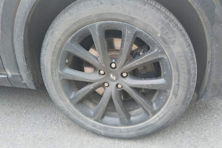 Used Li Auto ONE 2020 Extended-Range 6-Seater Version Right Front Wheel Hub