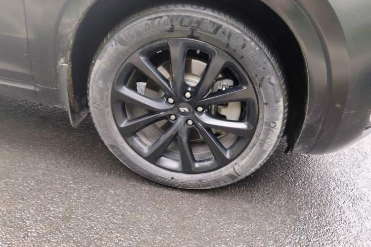 Used Li Auto ONE 2020 Extended-Range 6-Seater Version Right Front Wheel Hub