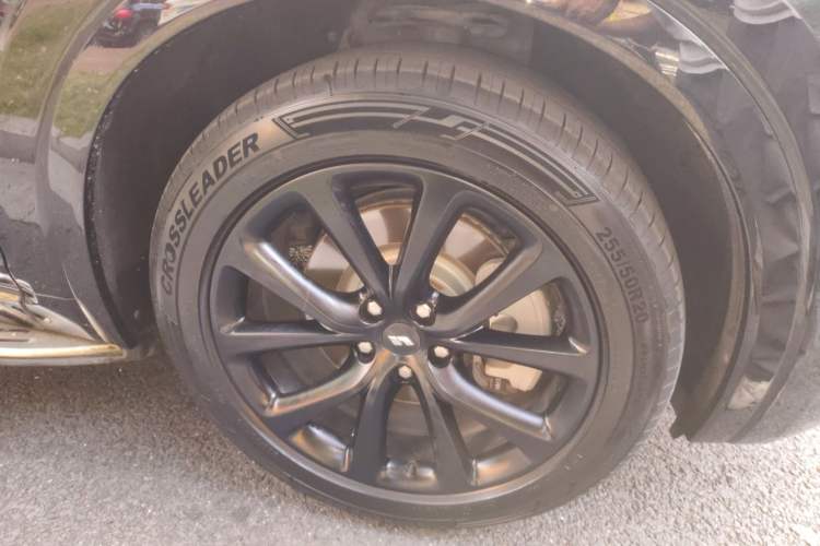 Used Li Auto ONE 2020 Extended-Range 6-Seater Version Right Front Wheel Hub