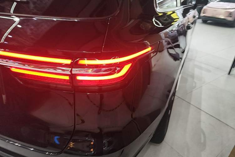 Used Li Auto ONE 2020 Extended-Range 6-Seater Version Right Rear Taillight